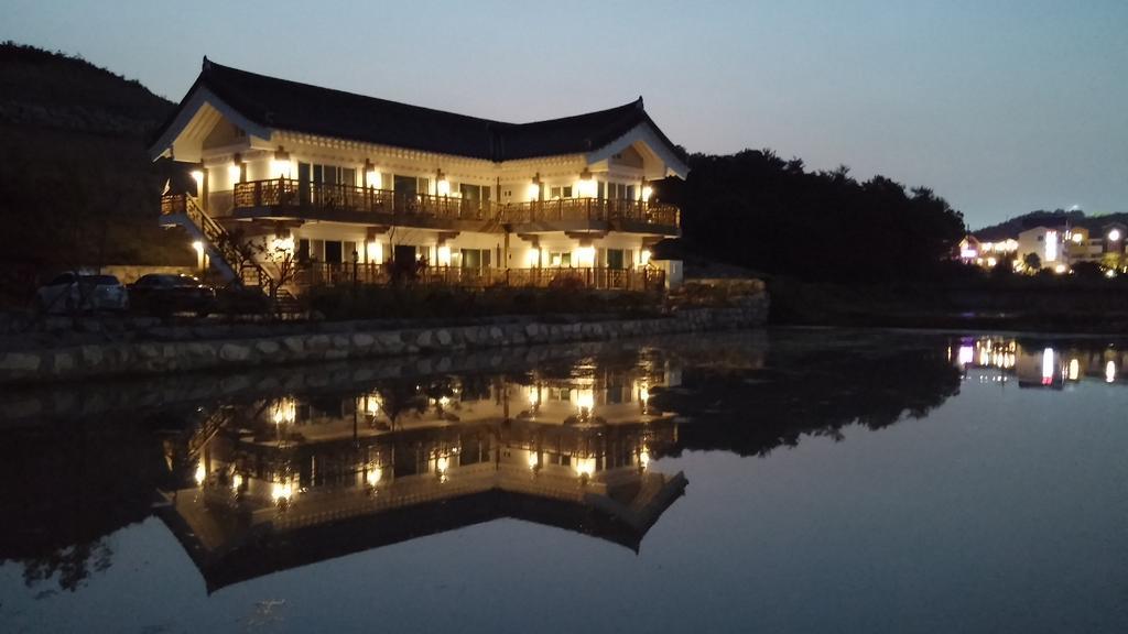 Starlight Journey Pension Gyeongju Buitenkant foto