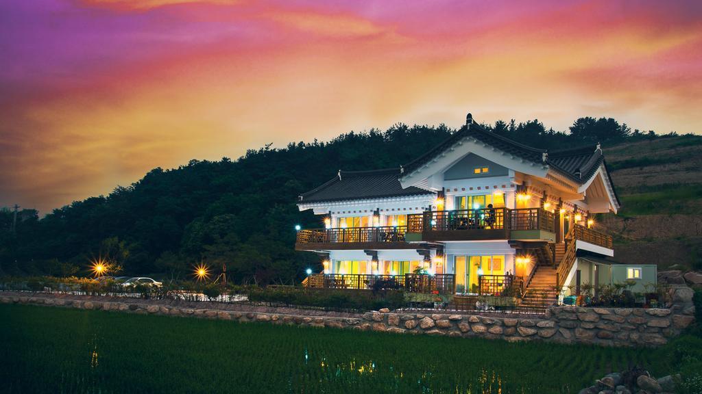 Starlight Journey Pension Gyeongju Buitenkant foto