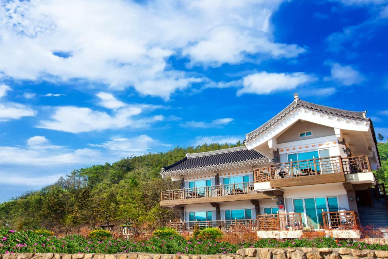 Starlight Journey Pension Gyeongju Buitenkant foto